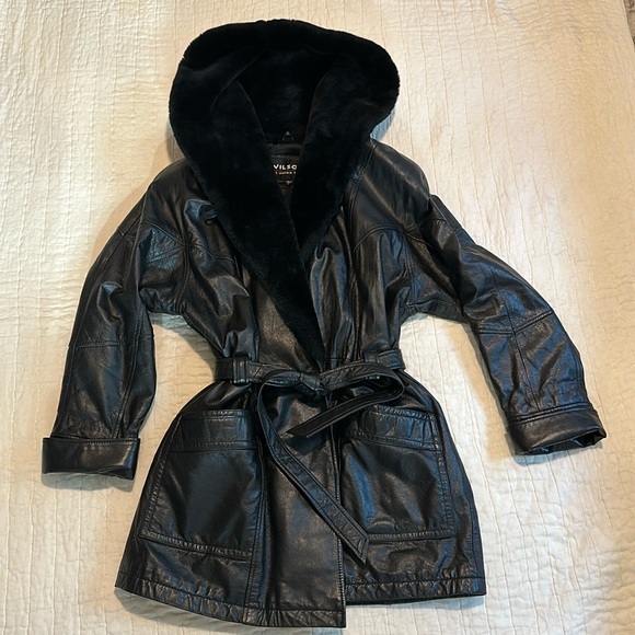 Wilsons Leather Jackets & Blazers - Wilson’s Belted Leather Jacket women’s Large Black Faux Fur Hood Vintage 1980’s